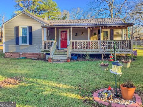 A home in Thomaston