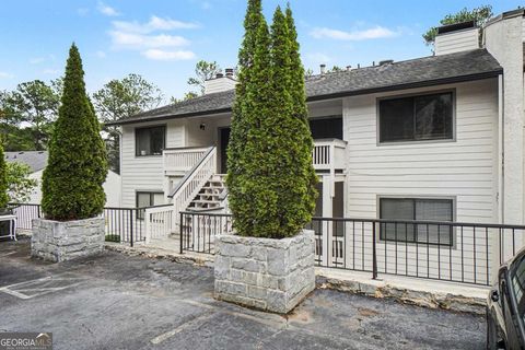 Photo of 3813 Paces Ferry West SE, Atlanta, GA 30339 (MLS # 10673104)