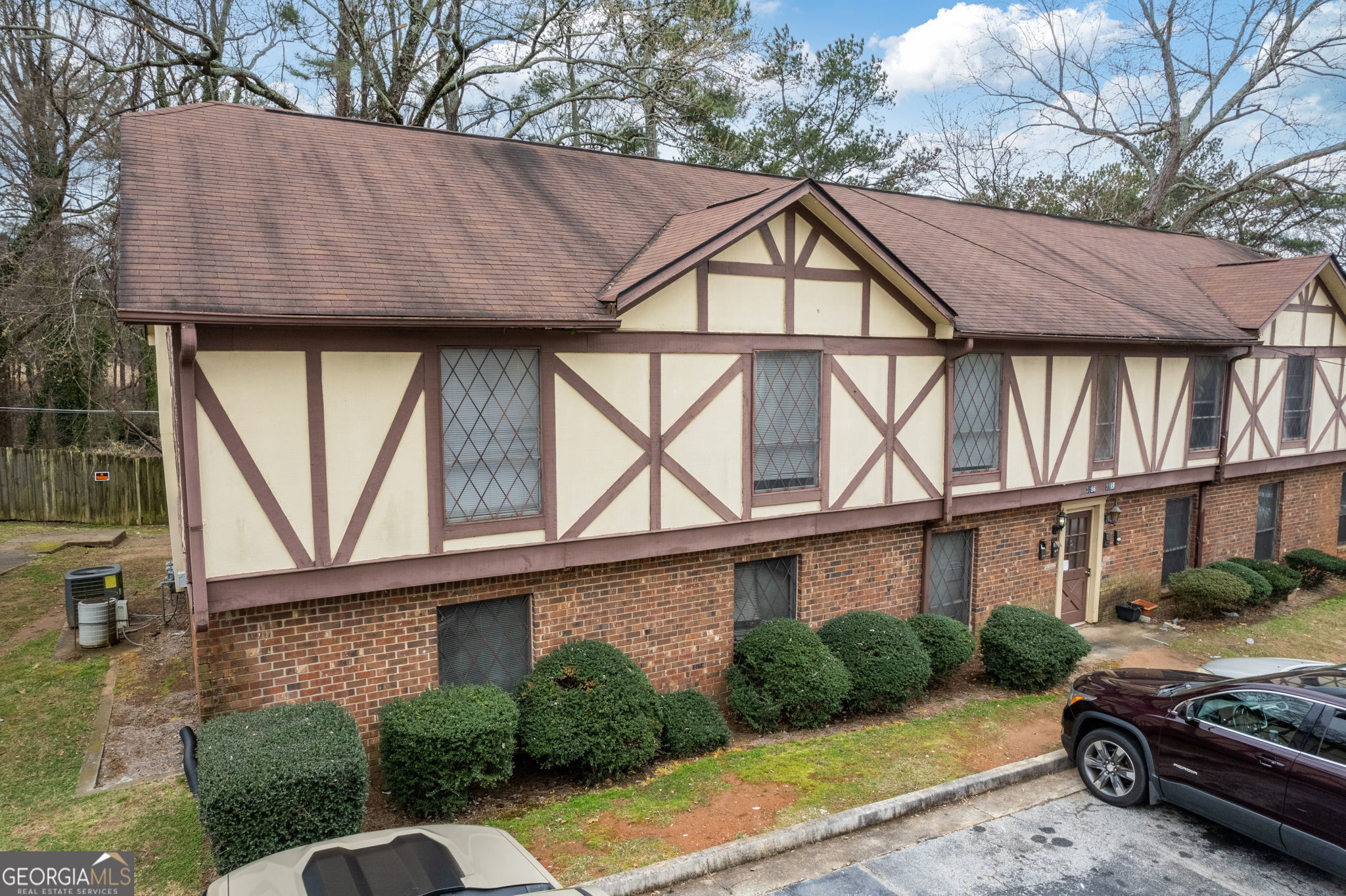 Recently remodeled three bedroom/2 bathroom top floor condominium at 3187 Abbeywood. Walk into a large living room with sliding glass door access to your balcony, overlooking a full wooden- fenced-in backyard. Both bathrooms have tile shower/tub combos, the master has a walk-in closet, and there is a separate dining room off of the kitchen. NO carpet anywhere! A list of contractor updates include: fresh paint on the interior, all new outlets, new tile, new refrigerator, and new lighting fixtures. Make an appointment today and let's put your LAST name on this FRONT door!
