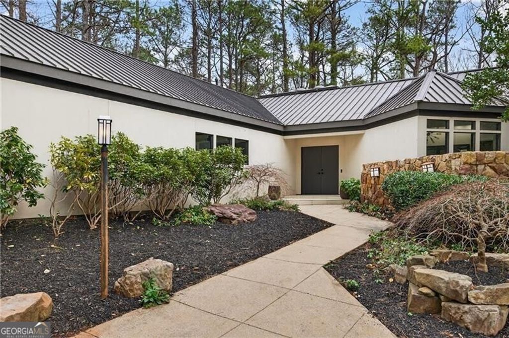 Photo of 5775 Winterthur Lane NW, Sandy Springs, GA 30328 (MLS # 10700101)