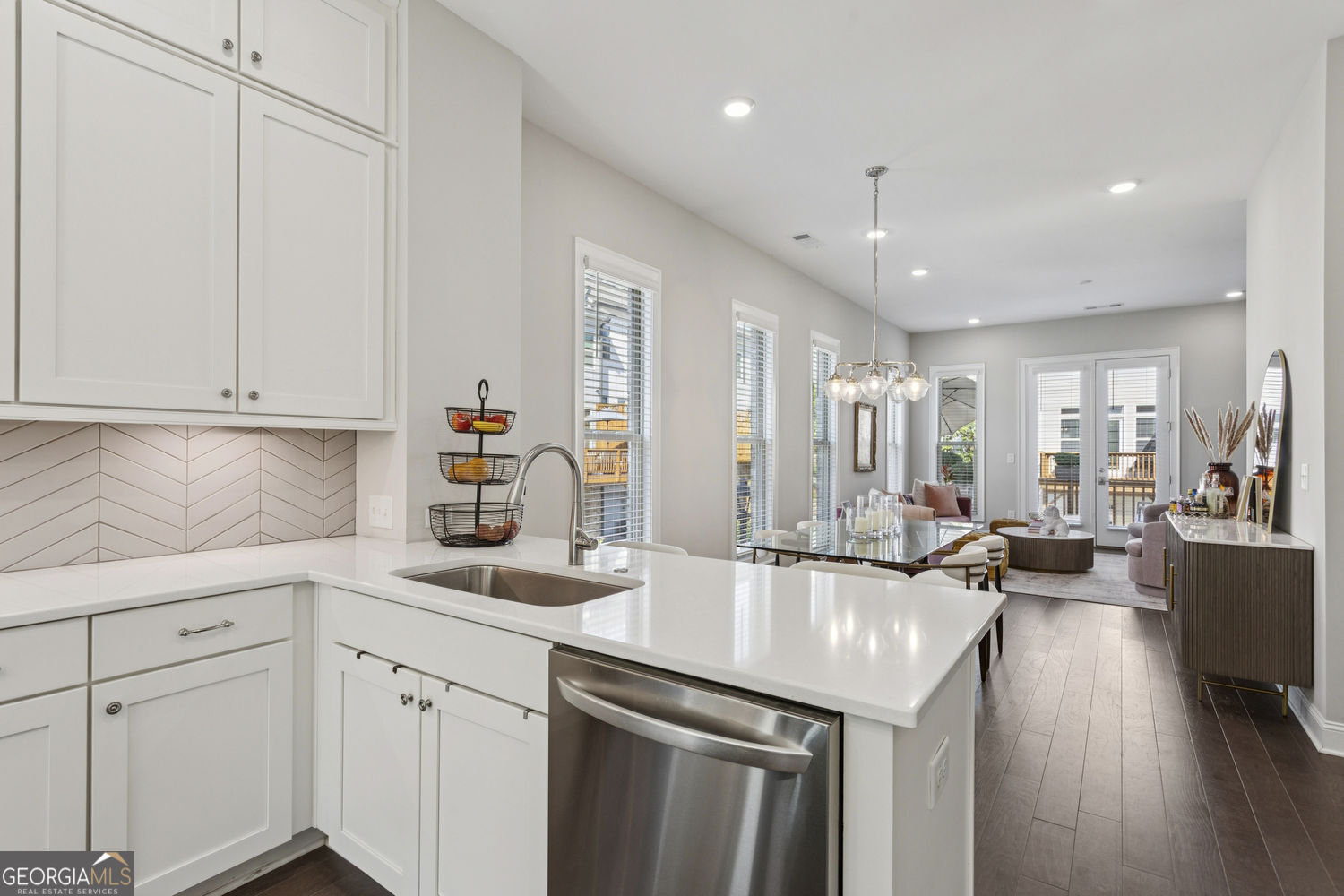 Sandy Springs, Georgia 30342, United States, 2 Bedrooms Bedrooms, ,3 BathroomsBathrooms,Residential,Active,254593