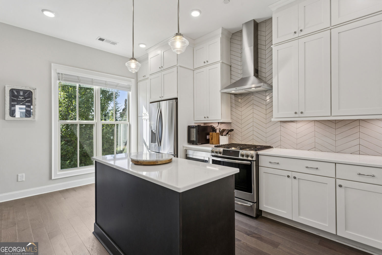 Sandy Springs, Georgia 30342, United States, 2 Bedrooms Bedrooms, ,3 BathroomsBathrooms,Residential,Active,254593