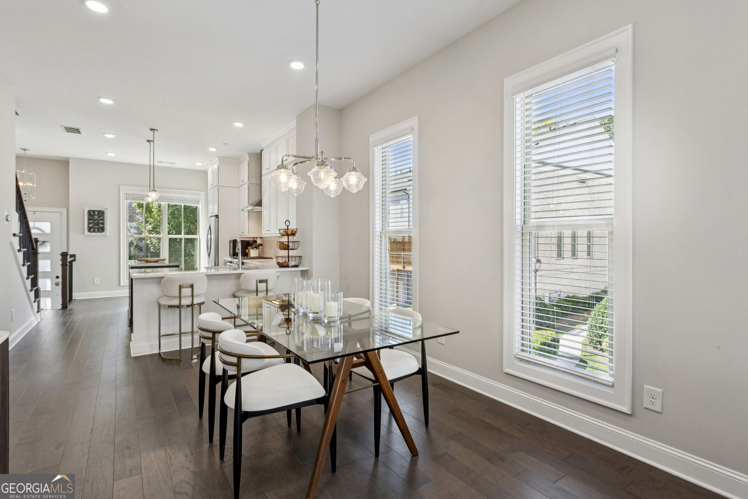 Sandy Springs, Georgia 30342, United States, 2 Bedrooms Bedrooms, ,3 BathroomsBathrooms,Residential,Active,254593