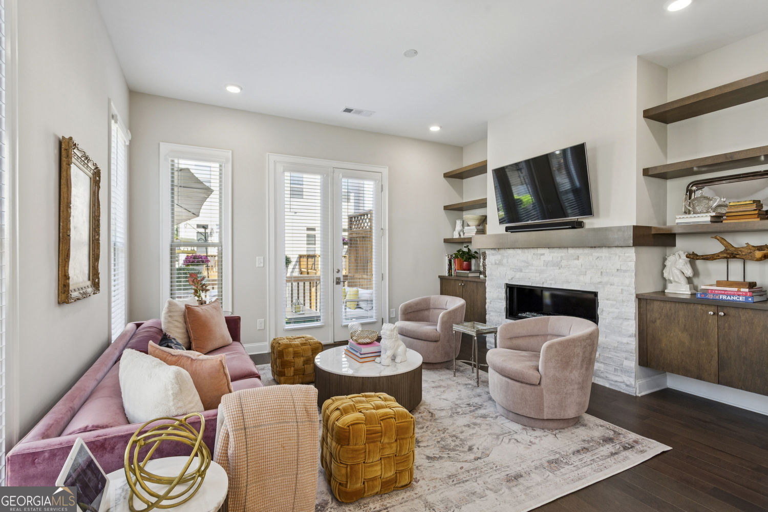 Sandy Springs, Georgia 30342, United States, 2 Bedrooms Bedrooms, ,3 BathroomsBathrooms,Residential,Active,254593