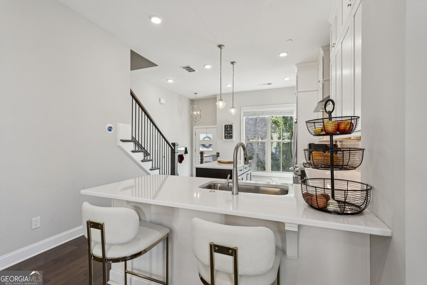 Sandy Springs, Georgia 30342, United States, 2 Bedrooms Bedrooms, ,3 BathroomsBathrooms,Residential,Active,254593