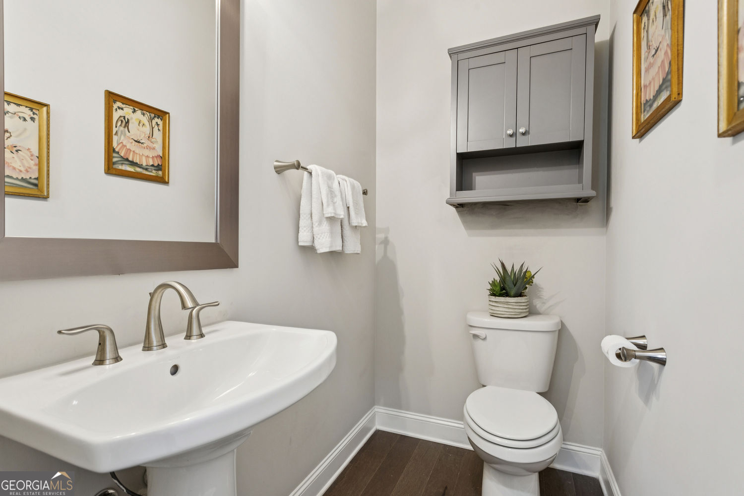 Sandy Springs, Georgia 30342, United States, 2 Bedrooms Bedrooms, ,3 BathroomsBathrooms,Residential,Active,254593