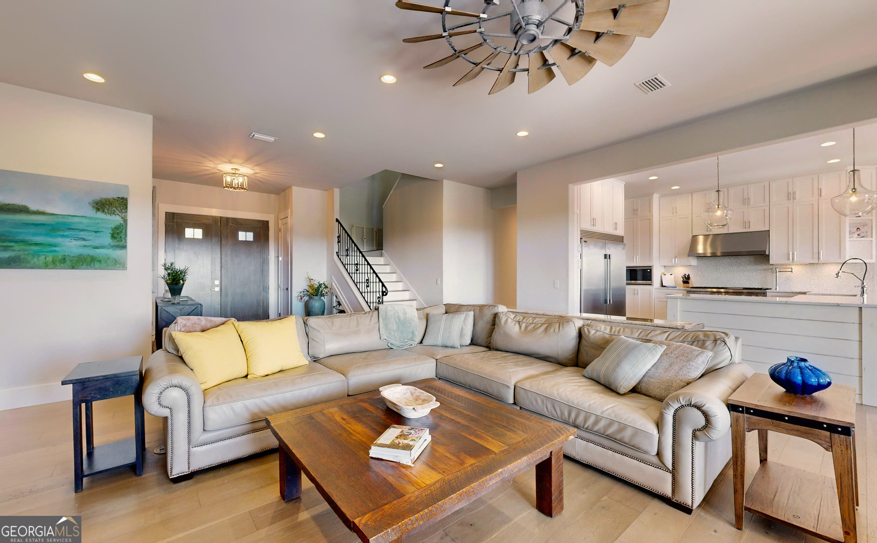 305 Yacht Club LN