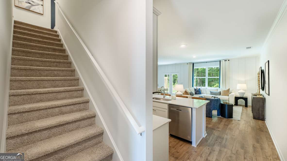 3089 Yellowhammer DR