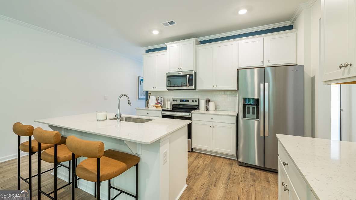 3089 Yellowhammer DR