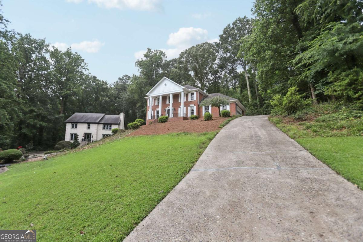 5276 Beechwood CT