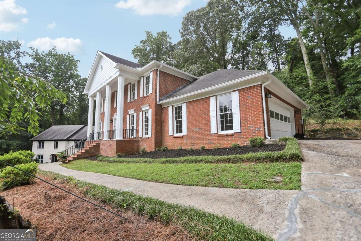 5276 Beechwood CT