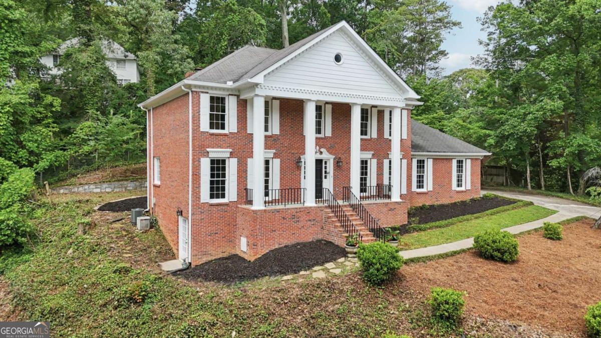 5276 Beechwood CT