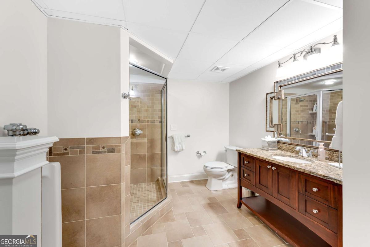 Hampton Woods - Residential