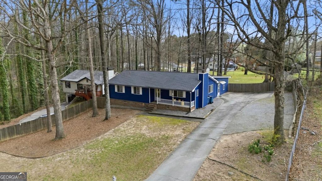 Photo of 1341 Sommerset Drive, Lawrenceville, GA 30043 (MLS # 10706271)