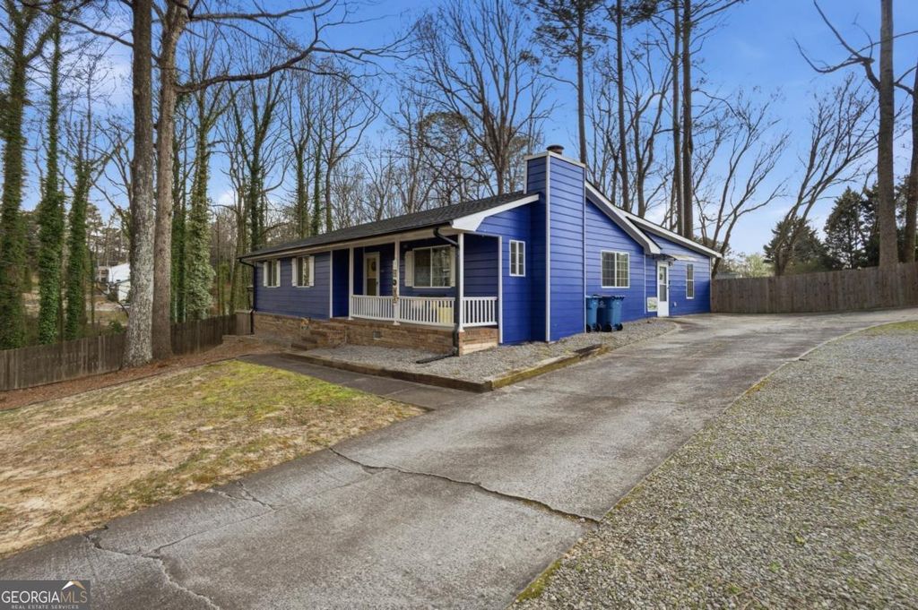 Photo of 1341 Sommerset Drive, Lawrenceville, GA 30043 (MLS # 10706271)