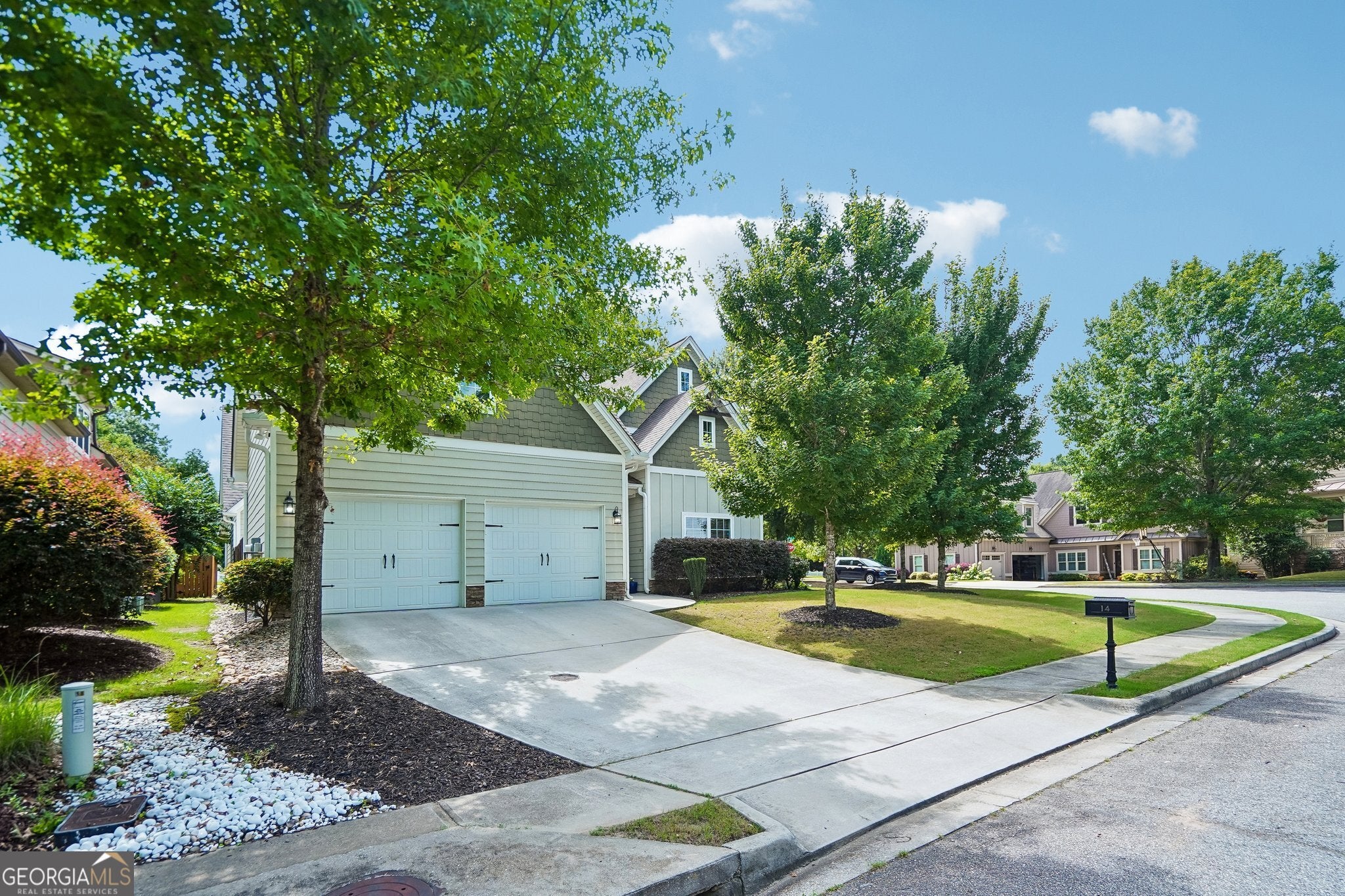 14 Vanderbilt Pointe WAY