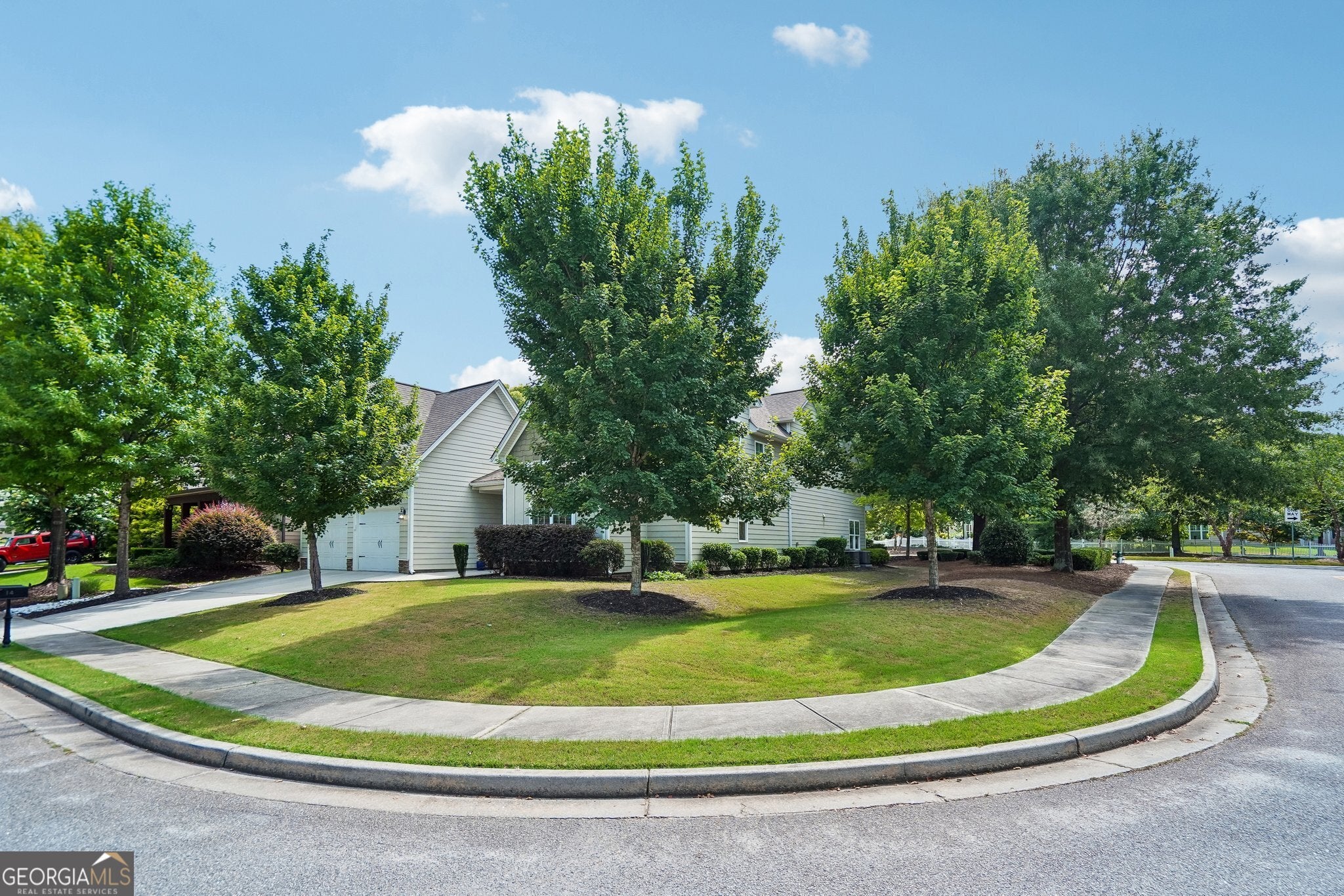 14 Vanderbilt Pointe WAY