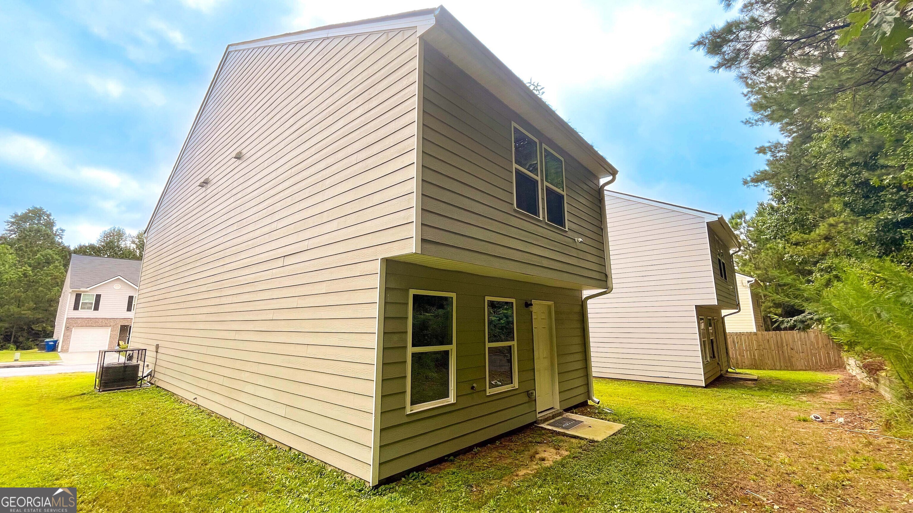 2565 Wood Bend LN