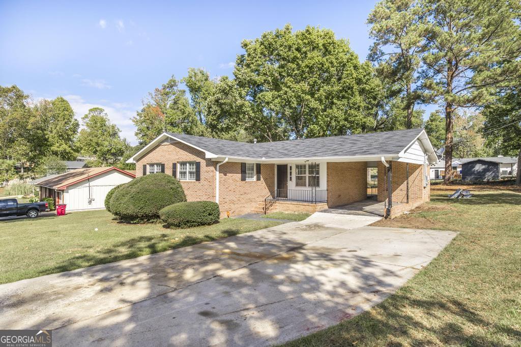 2535 Hyde Park RD