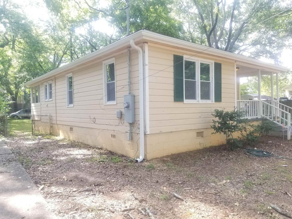 Photo of 2125 SE Burroughs Avenue, Atlanta, GA 30315 (MLS # 10681179)