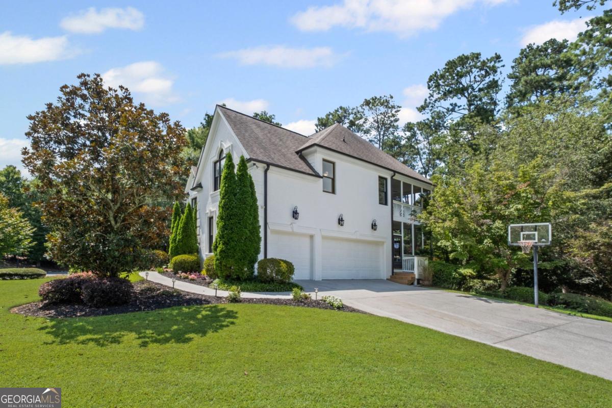 842 N Brookshade PKWY
