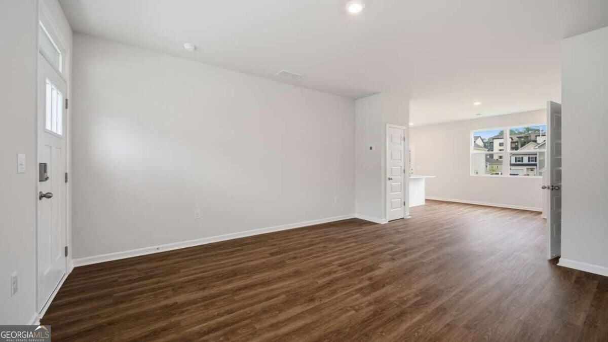 213 Villa DR