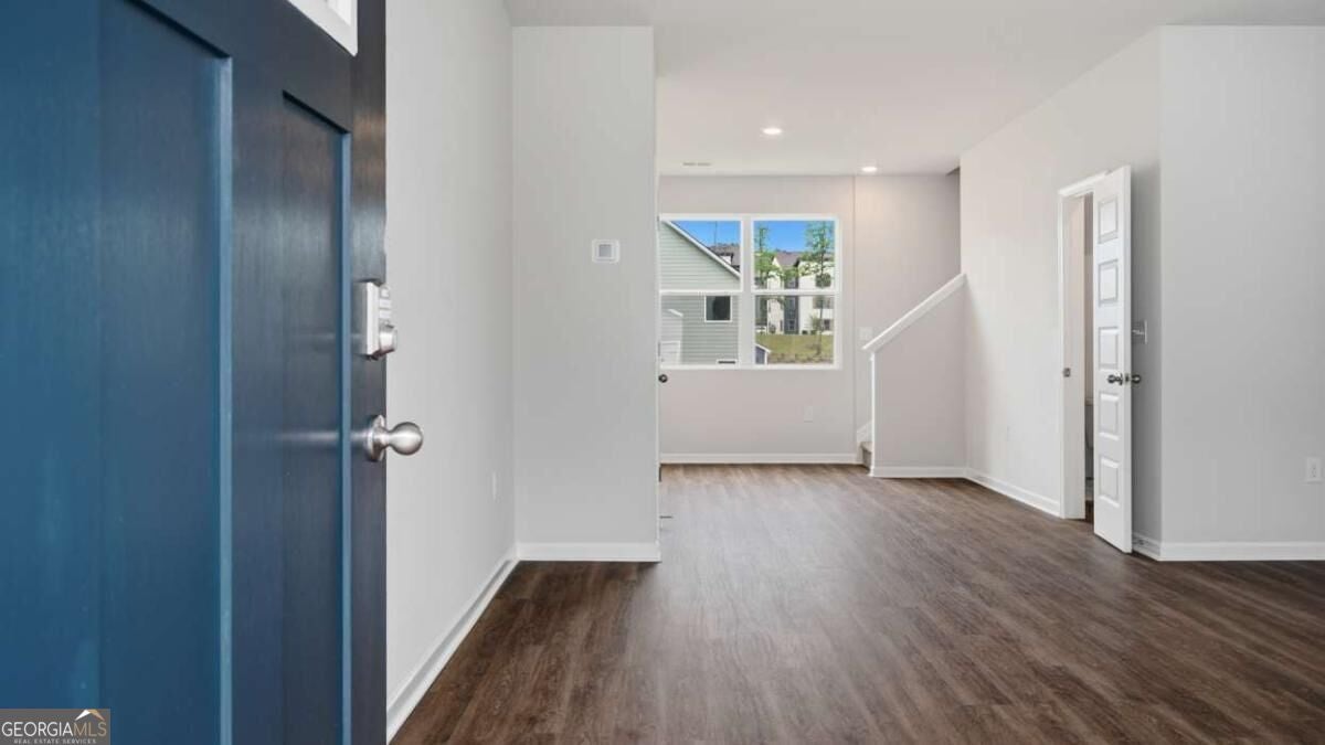 213 Villa DR