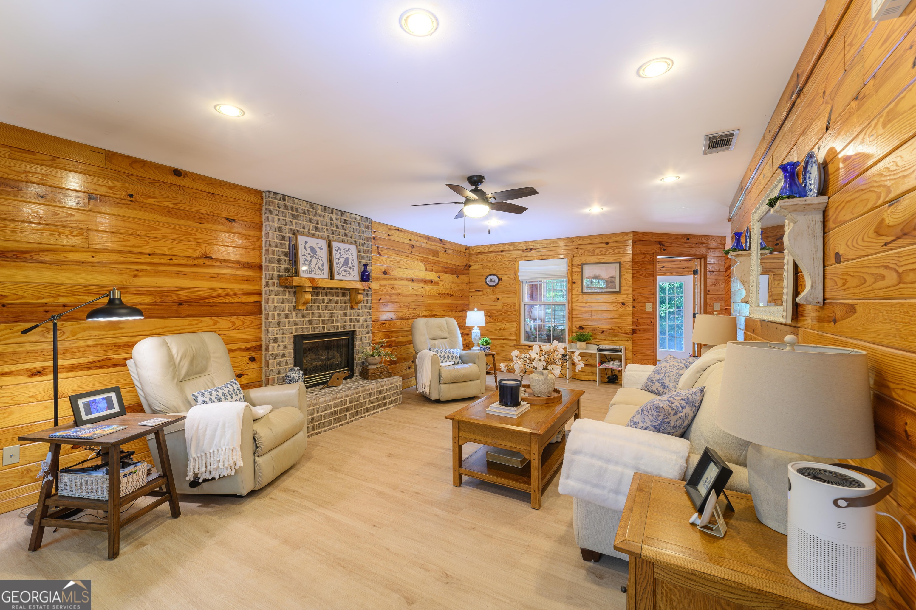 159 Hutchinson Lake RD