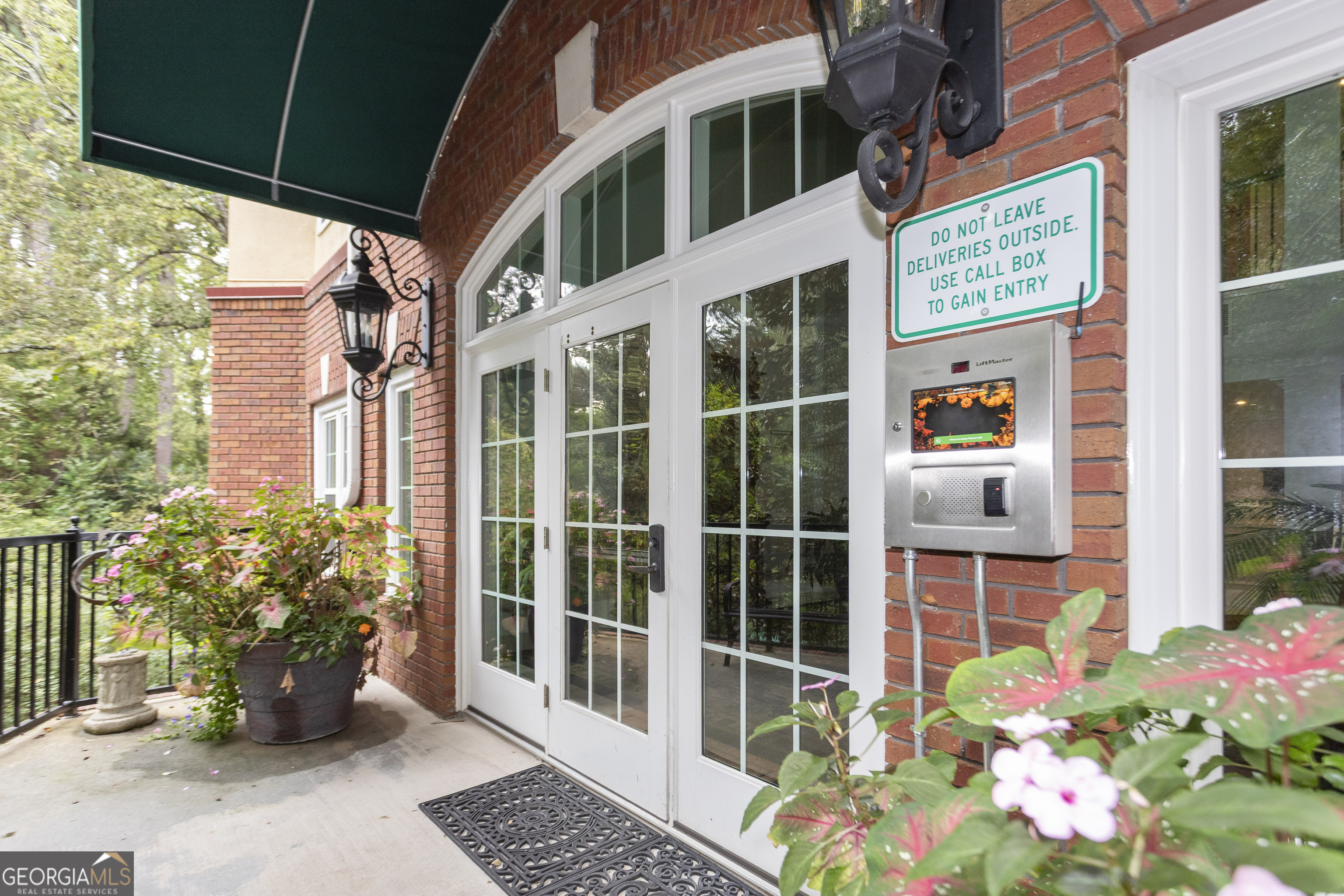 424 Lindbergh DR NE 208