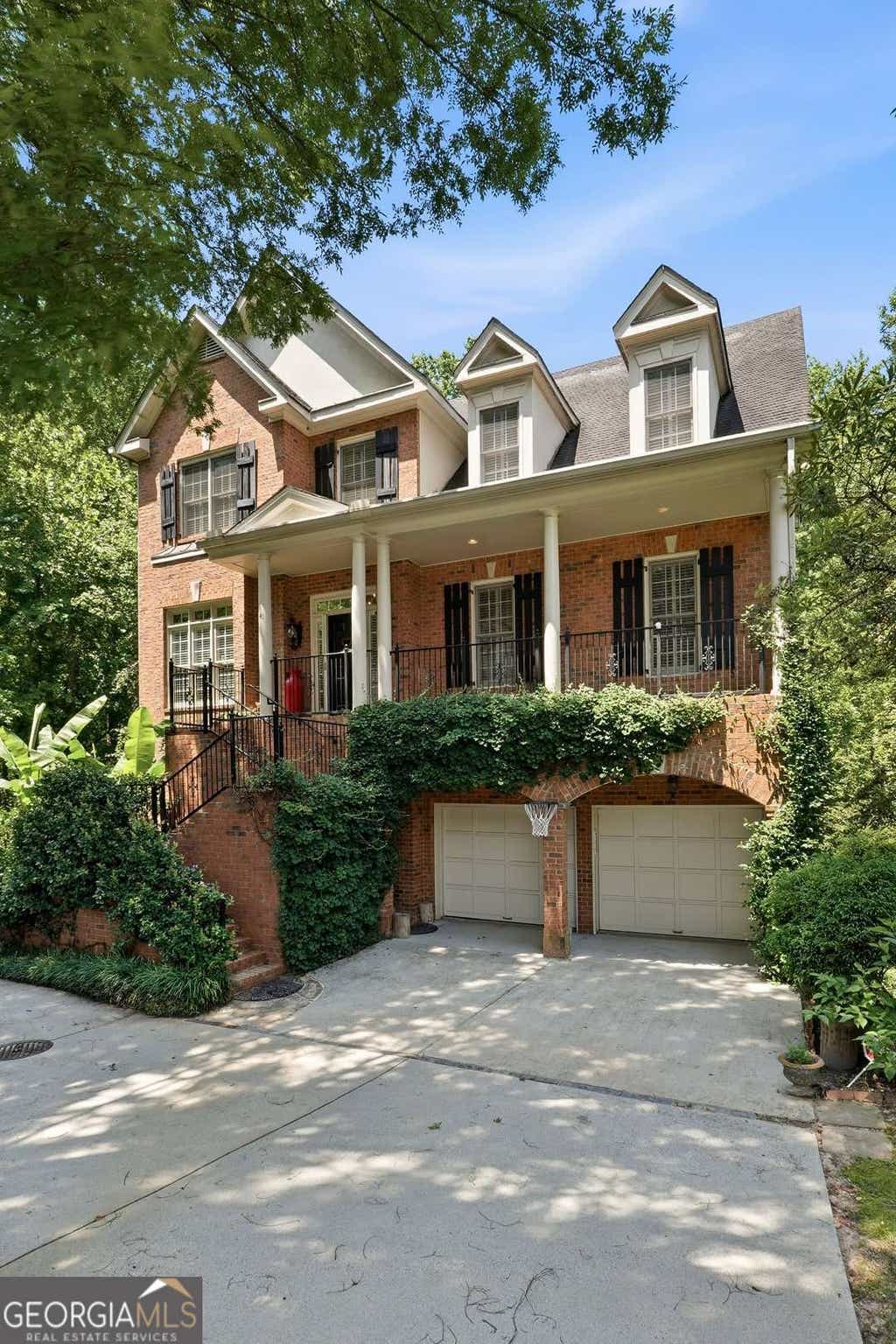 Photo of 41 Kenmare Hall NE, Atlanta, GA 30324 (MLS # 10777756)