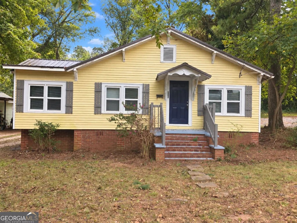 Photo of 215 Brown Street, Carrollton, GA 30117 (MLS # 10881443)