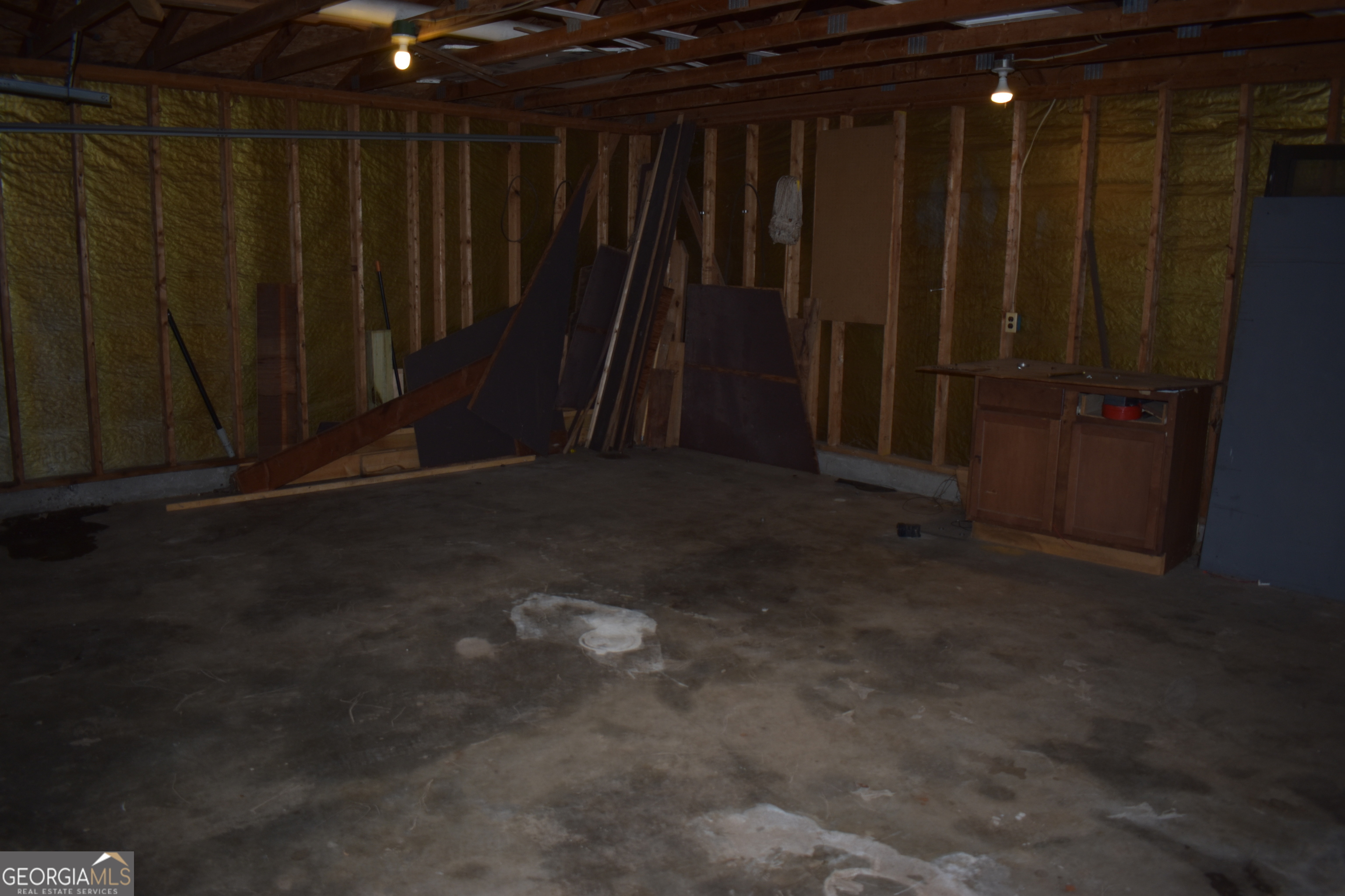 4290 Cedar Valley LN