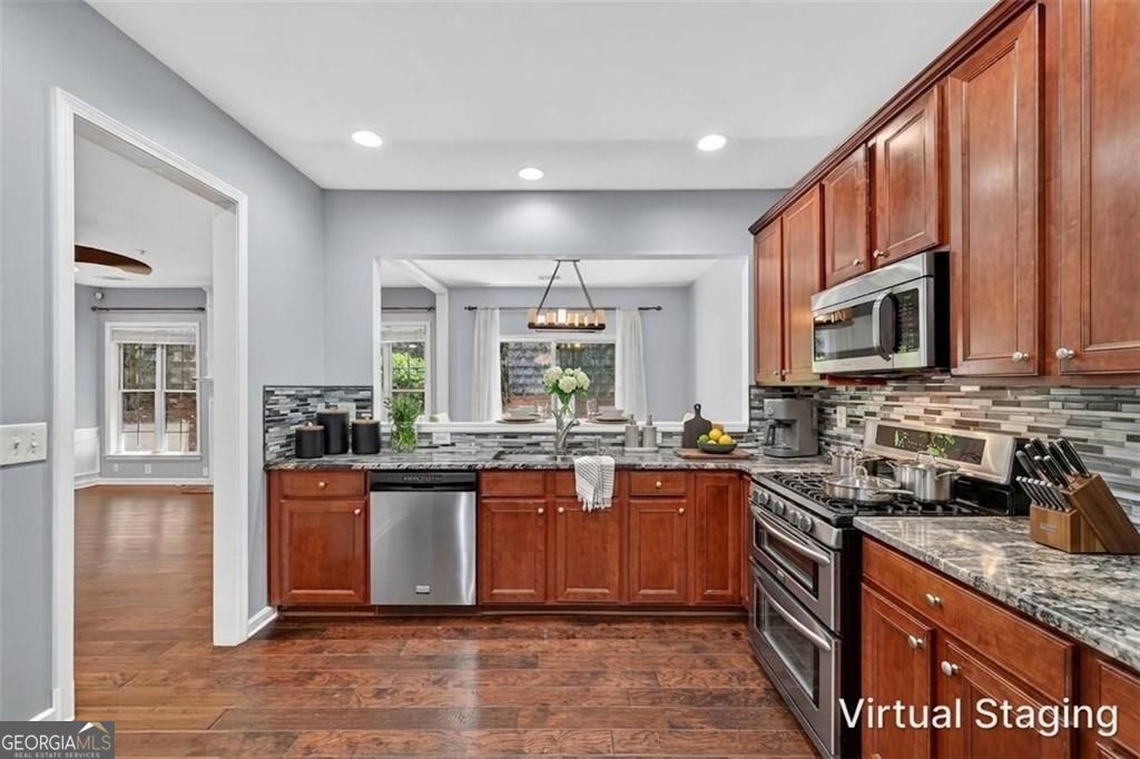 1730 Fair Oak WAY