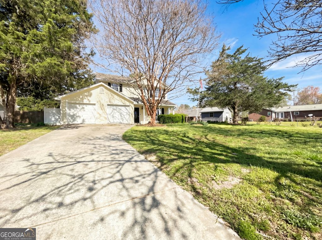 Photo of 227 Brown Acres Road, Griffin, GA 30224 (MLS # 10718673)