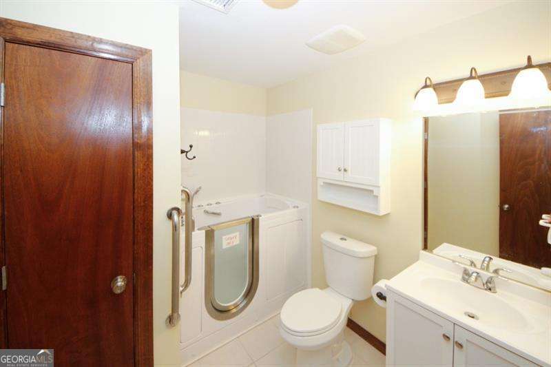 Woodstream - Residential Lease