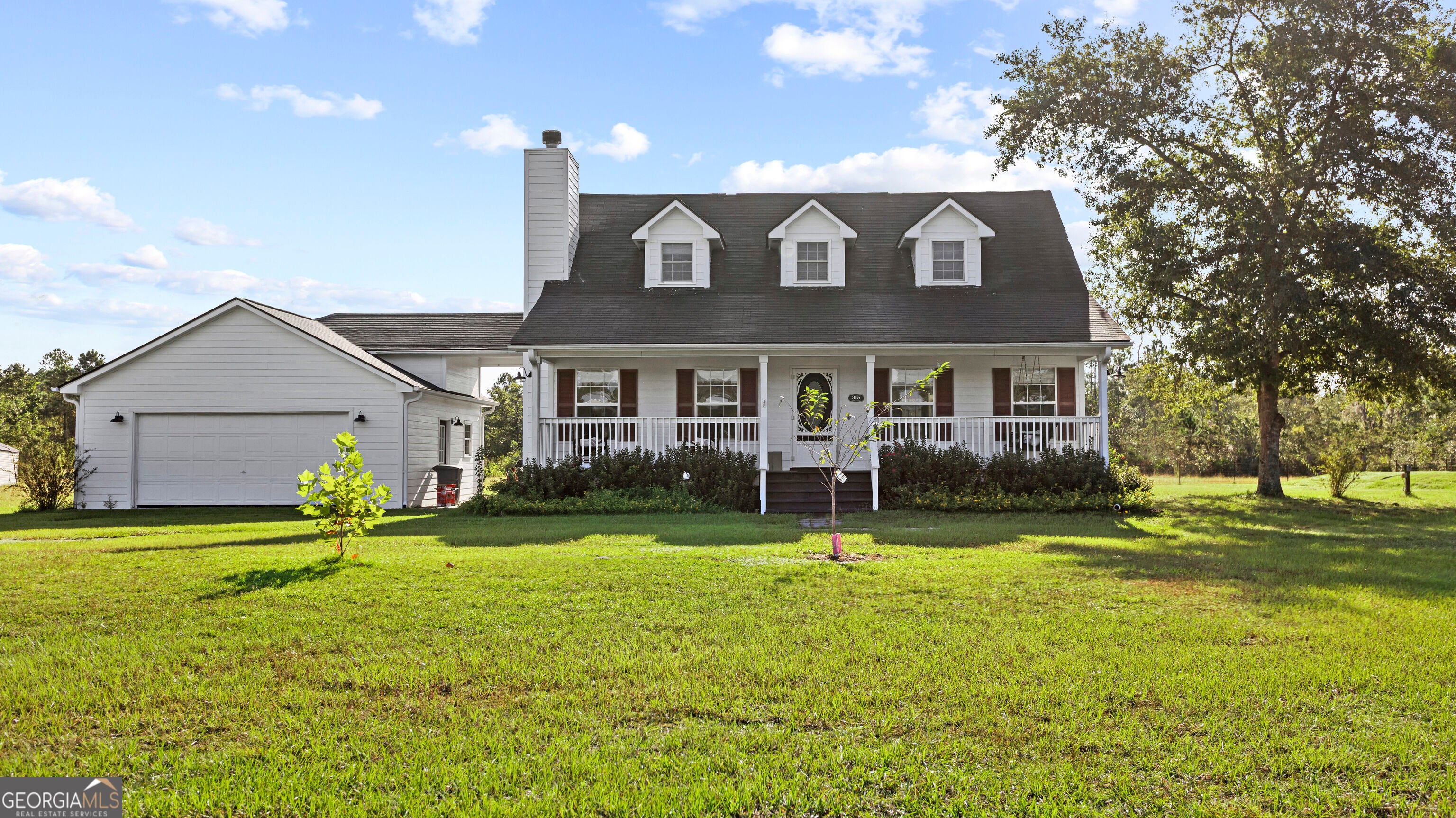 315 Jeanies RD