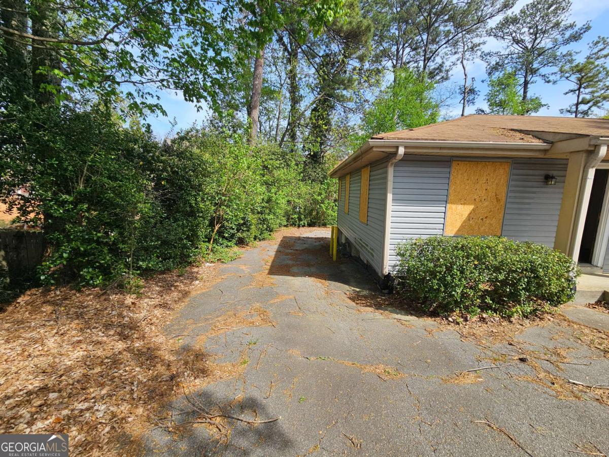 1805 Clairmont RD