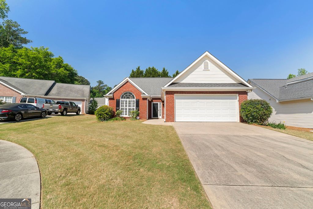 Photo of 295 Cloverwood Drive, Fayetteville, GA 30215 (MLS # 10739985)