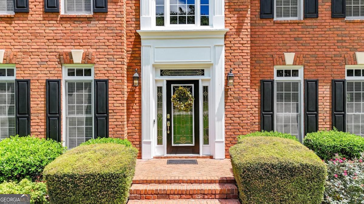 5344 Saint Martins CT SE