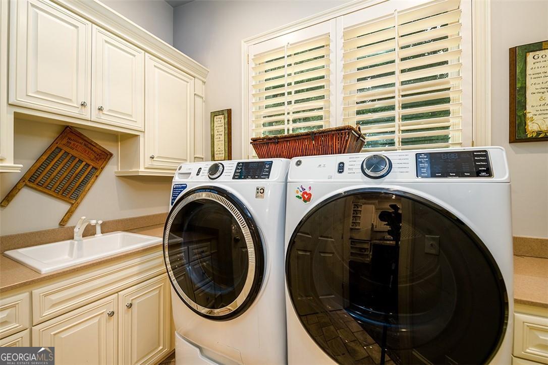 Duluth, Georgia 30097, United States, 5 Bedrooms Bedrooms, ,7 BathroomsBathrooms,Residential,Active,205094