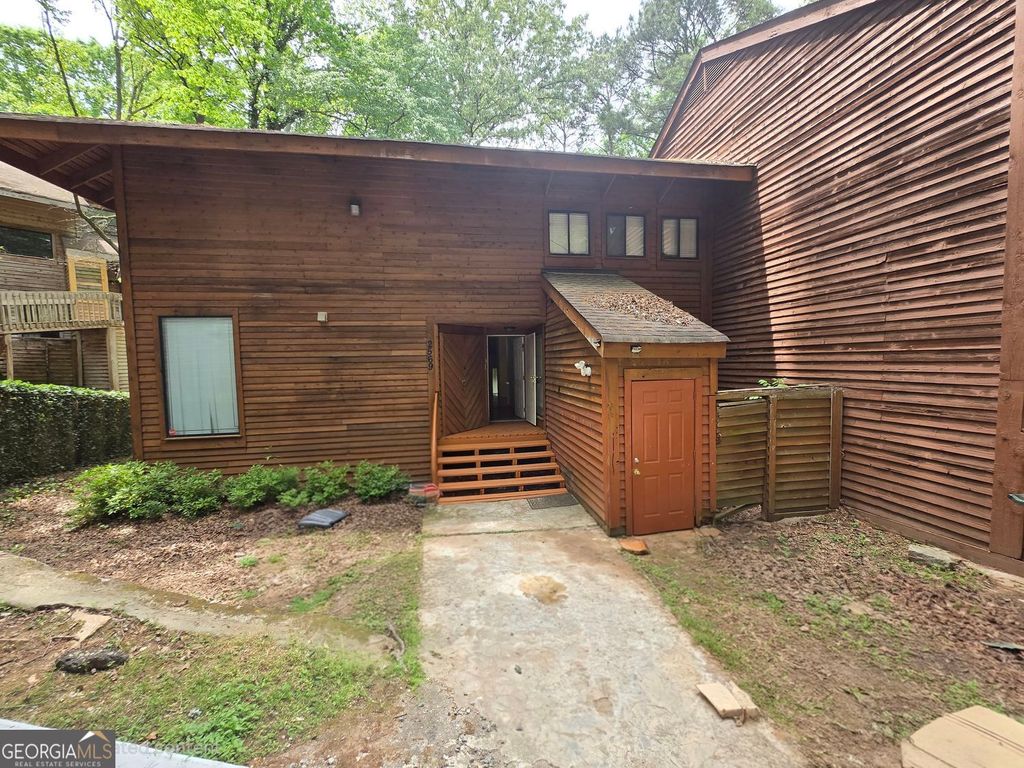 Photo of 2569 Terrace Trail, Decatur, GA 30035 (MLS # 10753307)