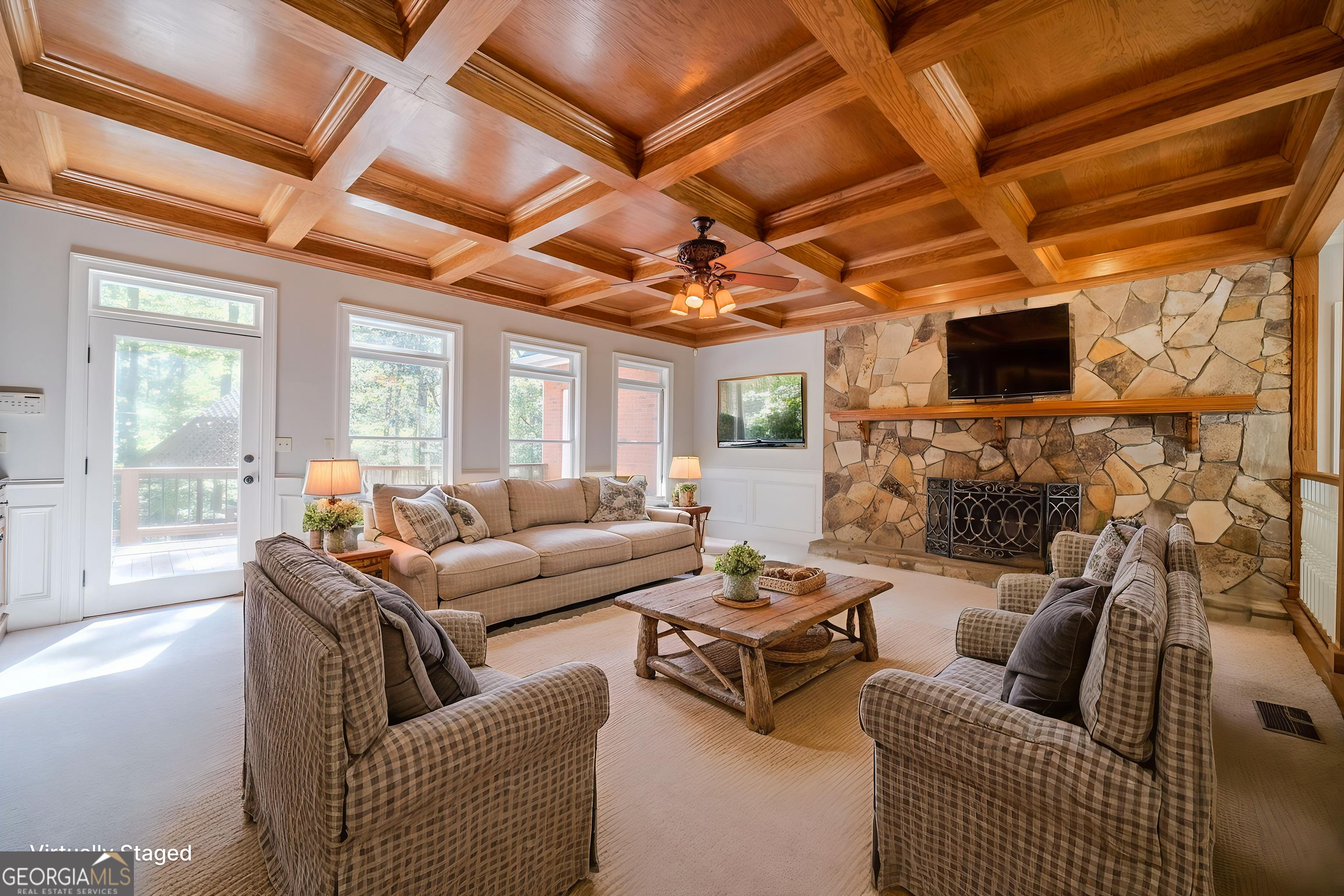 4745 Matthews Park DR