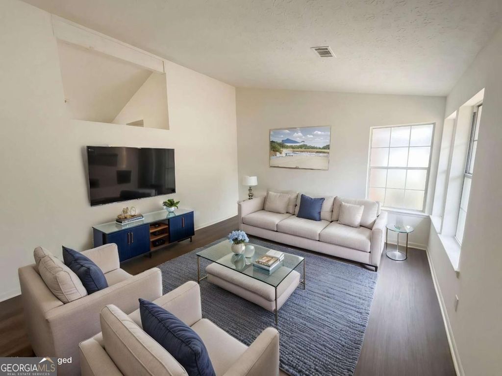 Photo of 673 Utoy Circle SW, Atlanta, GA 30331 (MLS # 10702927)