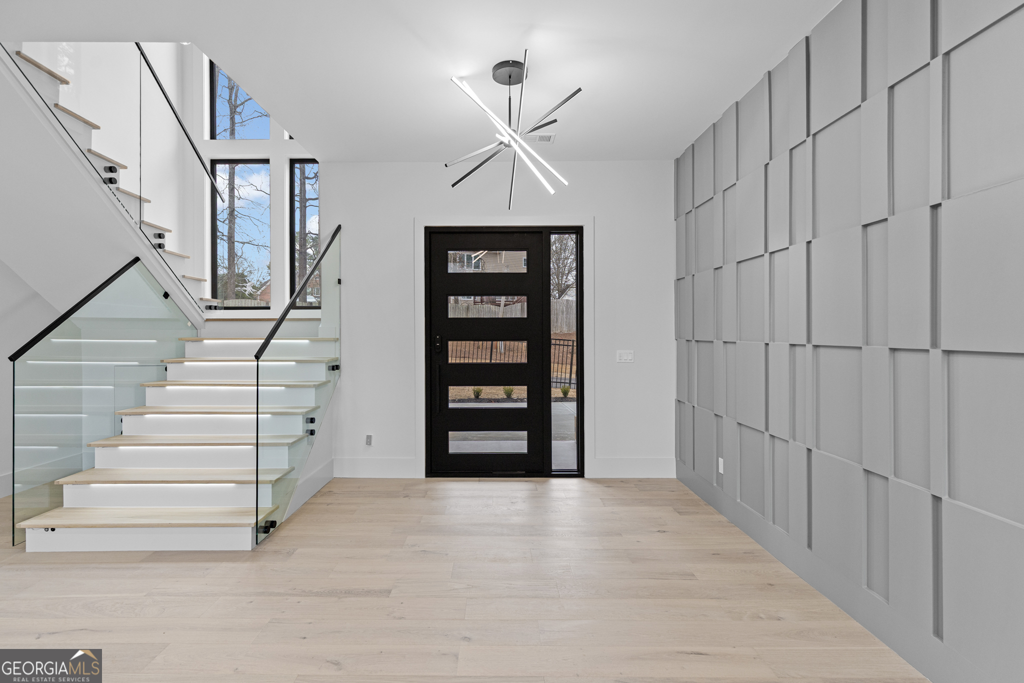 2695 Collins Hill RD