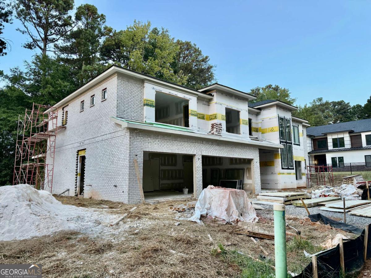 2695 Collins Hill RD