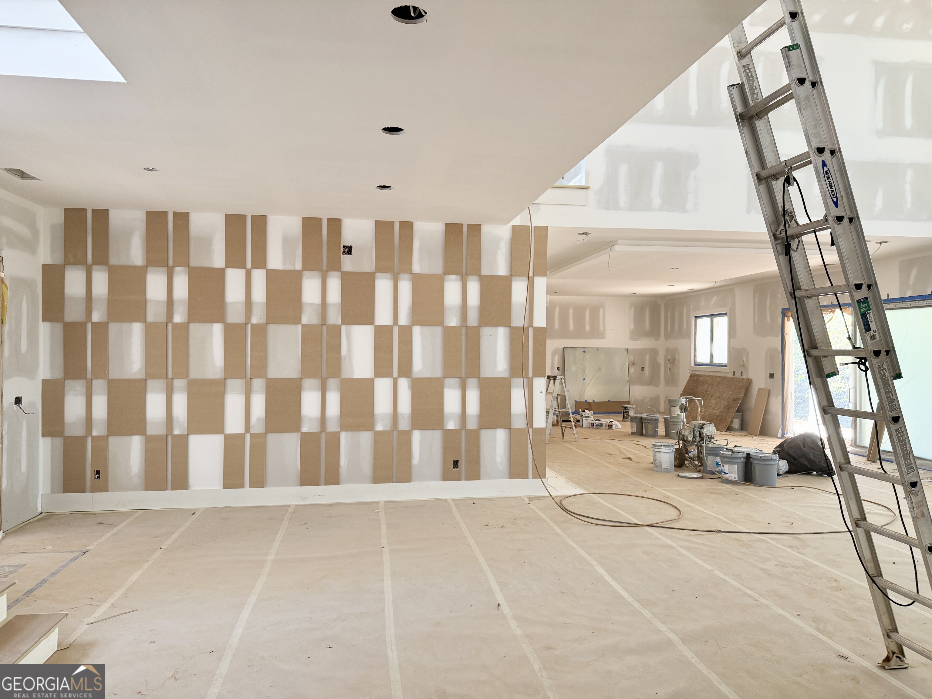 2695 Collins Hill RD