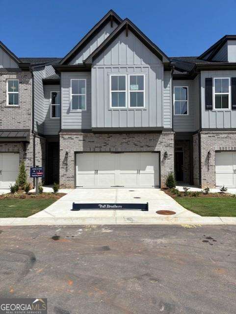 Wonderful New Construction Townhome Community located in East Cobb. Prime location easy commute to I-75, Kennestone Hospital, Kennesaw University, Avenues at East Cobb. Downtown Roswell and Woodstock. The new home features an open floor plan,engineered hardwoods, Kitchen features oversized island that seats 4. Appliances include a gas cooktop, stainless vent hood, stainless refrigerator, wall oven and microwave combination.Family room with wall of windows overlooks cover covered patio. The upper level master suite boasts a spa-like bathroom featuring dual vanity, soaking tub plus oversize shower with bench plus huge walk-in closet. Two additional bedrooms plus a nice size guest bathroom. Oversize laundry room with washer and dryer. An open loft landing makes the perfect area for the home office. Pets are accepted on a case-by-case basis. Minimum of a 12 month lease. Tenant Qualification: Rent $3200 a month. Security Deposit $3200. Clean Screening Report. Application Fee for Screening $70.00 per person over 18 yrs. Minimum credit score 620. Income 3 x rent.