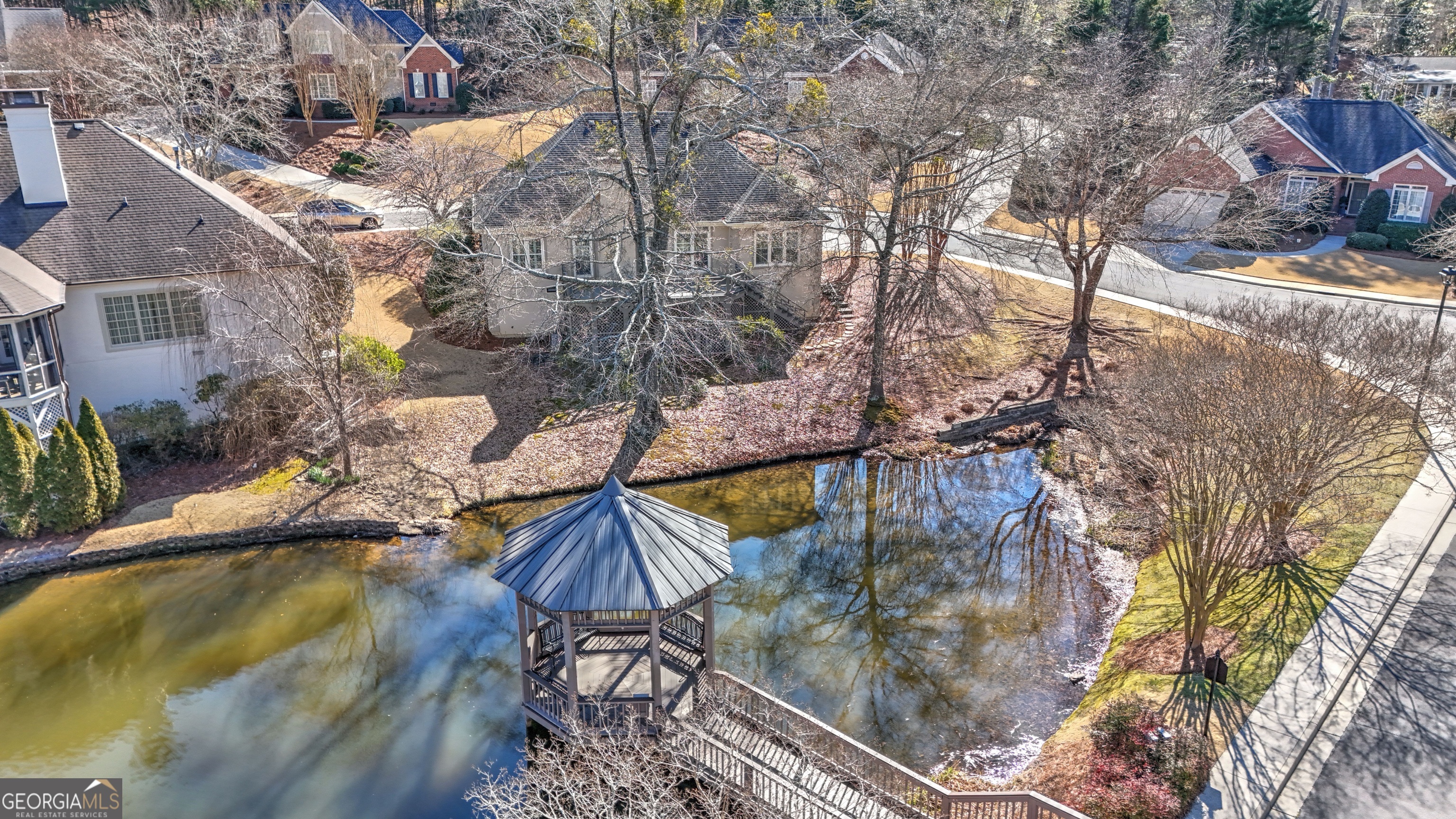 153 Vinings Court SE