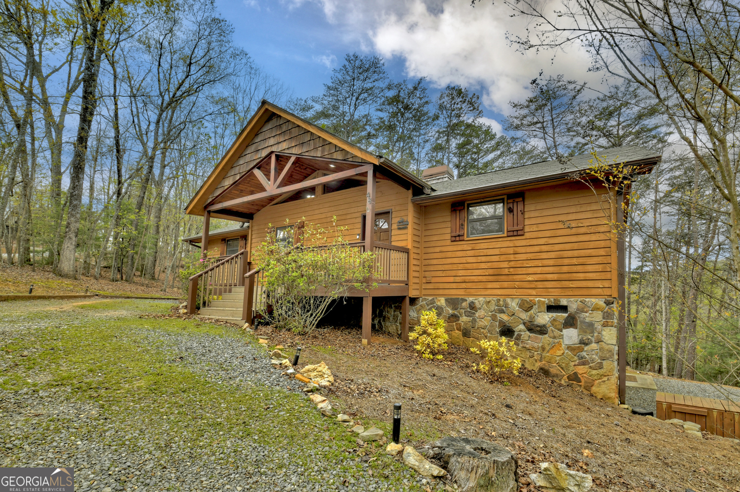 48 Logan DR