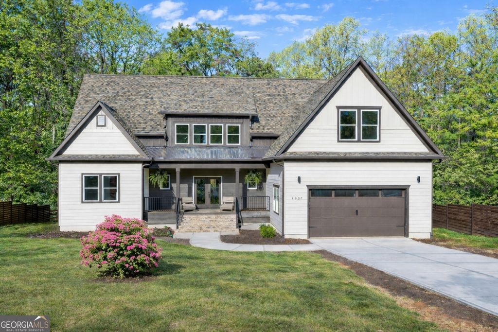 Photo of 4557 Duncan Dr, Sugar Hill, GA 30518 (MLS # 10699455)